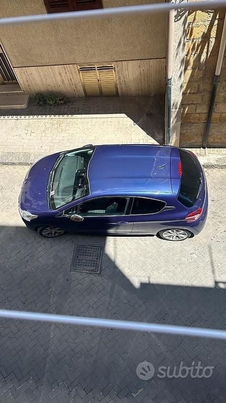 Usata Peugeot 208 2012 Utilitaria