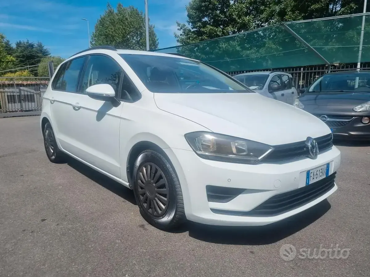 Usata VW Golf Sportsvan Trendline 85 CV (62 kW) 2015 Bianco Monovolume
