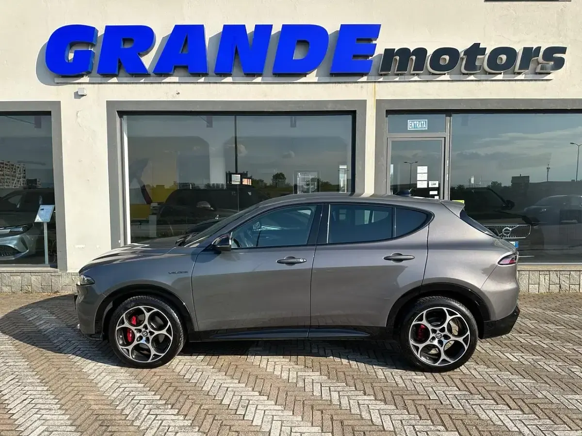 Usata Alfa Romeo Tonale Veloce 160 CV (117 kW) 2024 Grigio vesuvio SUV