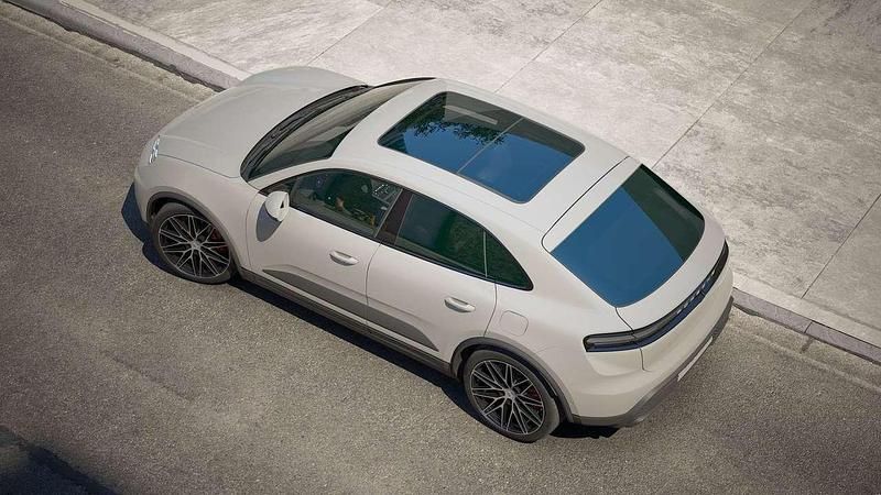 Nuova Porsche Macan 380 kW (517 CV) 2026 Gesso SUV