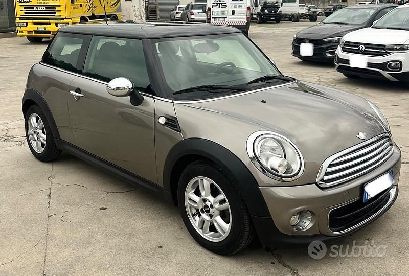 Begagnad Mini One D 90 HK (66 kW) 2013 Brun Halvkombi
