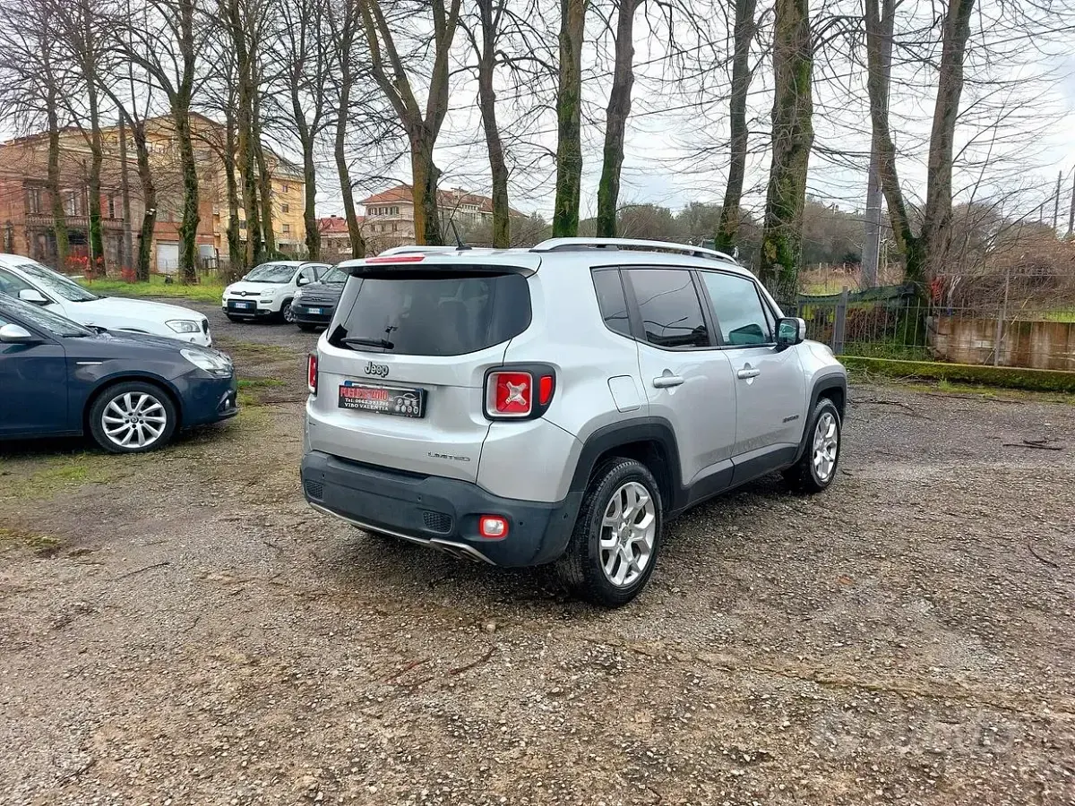 Usata Jeep Renegade Limited 120 CV (88 kW) 2016 Grigio SUV