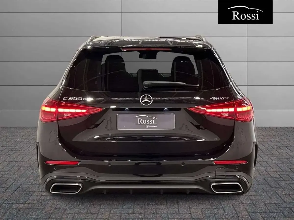 Nuova Mercedes C300e 197 CV (144 kW) 2026 Nero ossidiana Station wagon