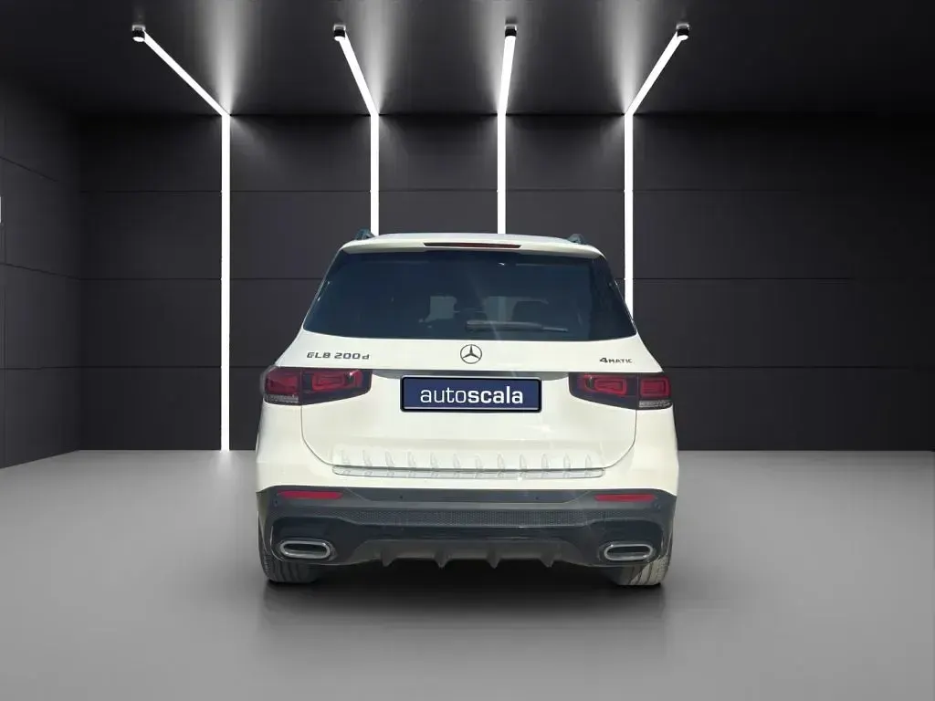 Usata Mercedes GLB200 Premium 150 CV (110 kW) 2020 Bianco SUV