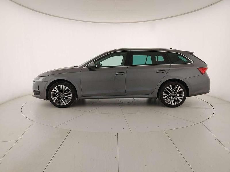 Usata Skoda Octavia Style 150 CV (110 kW) 2025 Grigio graphite metallizzato Station wagon