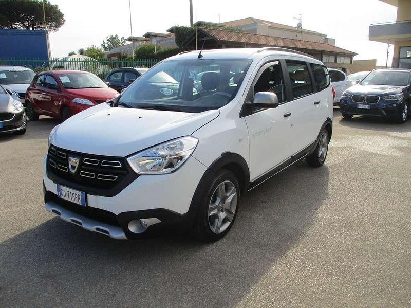 Usata Dacia Lodgy Stepway 116 CV (85 kW) 2022 Bianco Monovolume