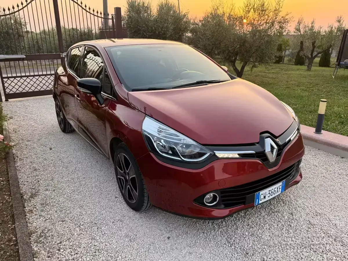 Usata Renault Clio IV Life 73 CV (53 kW) 2016 Grigio Berlina