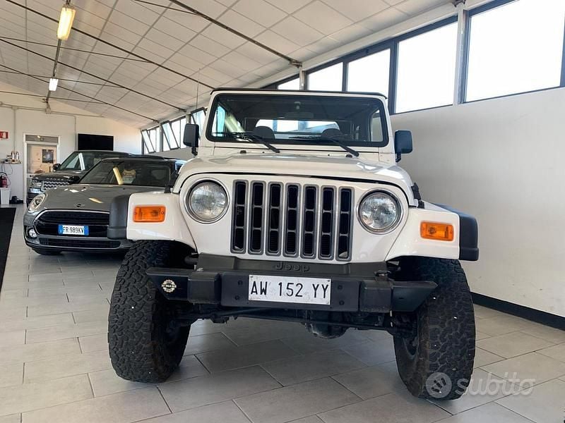 Usata Jeep Wrangler Sport 177 CV (130 kW) 1998 Bianco SUV