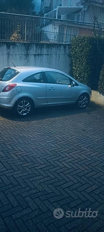 Usata Opel Corsa 75 CV (55 kW) 2007 Grigio Utilitaria