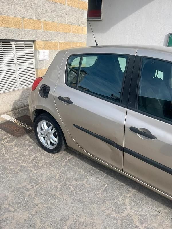 Usata Renault Clio II 2007 Berlina