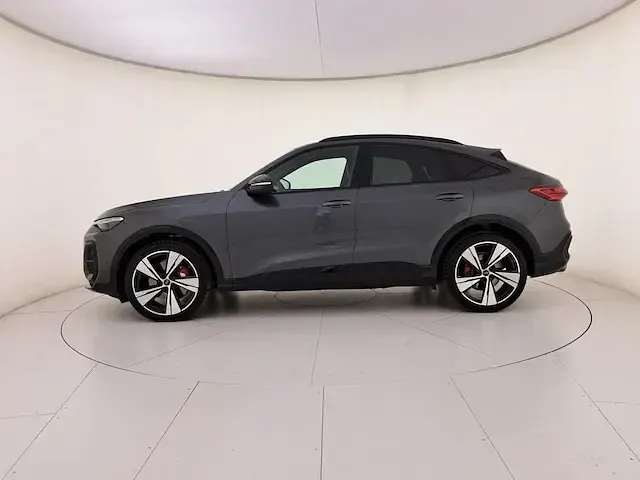 Usata Audi SQ5 Sportback Ambiente 367 CV (269 kW) 2025 Grigio daytona perlato SUV