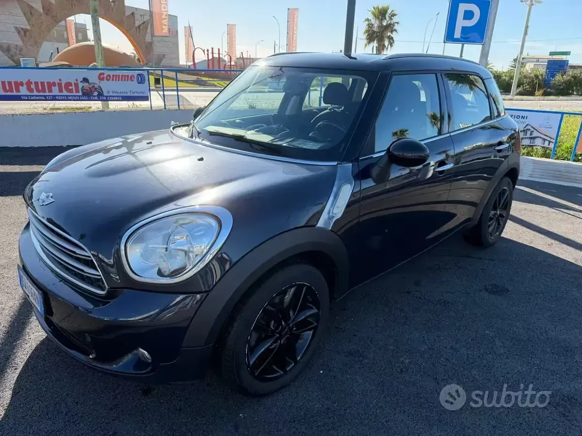 Usata Mini Cooper Countryman Business 111 CV (81 kW) 2014 Bluazzurro SUV