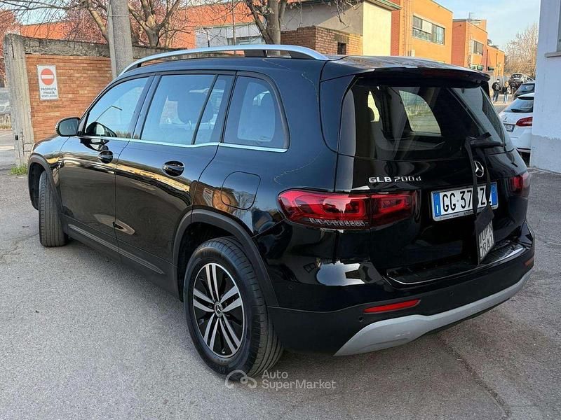Usata Mercedes GLB180 Business 150 CV (110 kW) 2021 Nero SUV