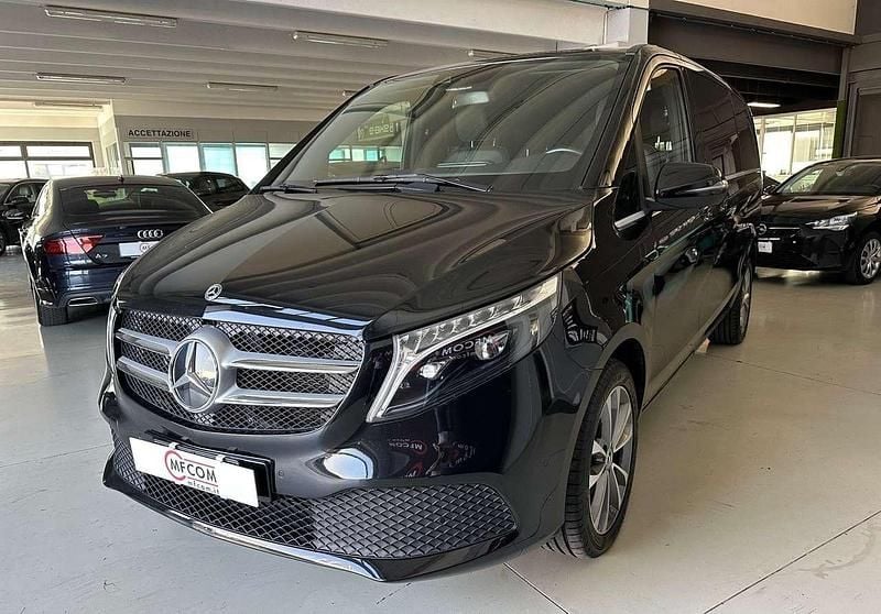 Nero Usata 2024 Mercedes V250 Monovolume | 49.900 € (Super prezzo) - Immagine 1/4