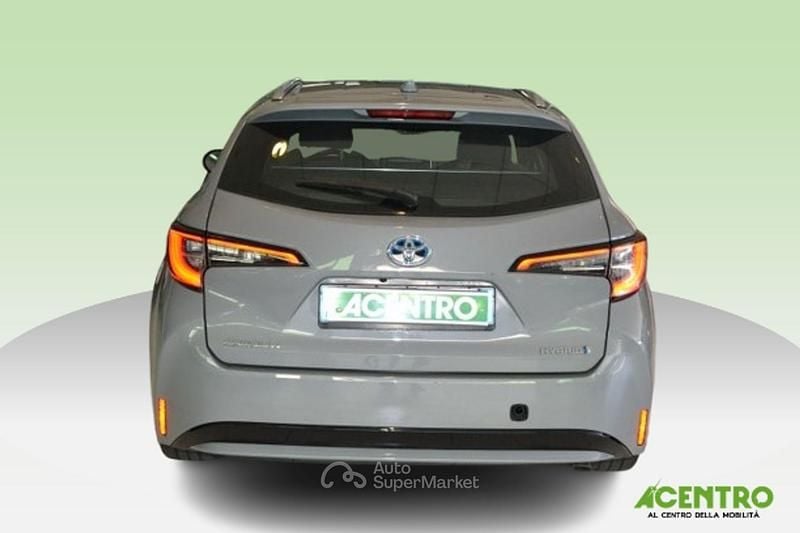 Usata Toyota Corolla Business Edition 98 CV (72 kW) 2021 Grigio Station wagon
