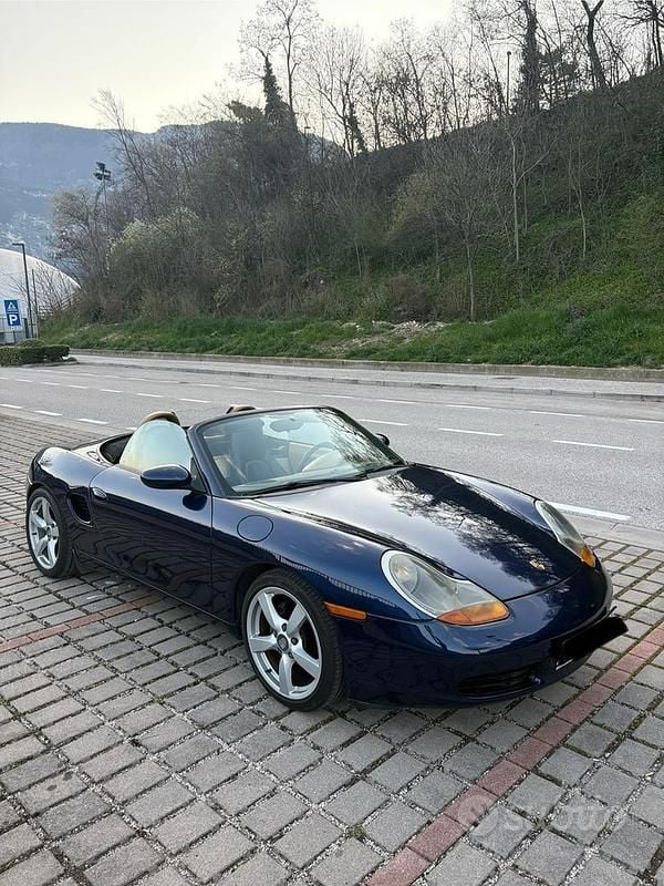Usata Porsche Boxster 220 CV (161 kW) 2002 Blu Cabrio