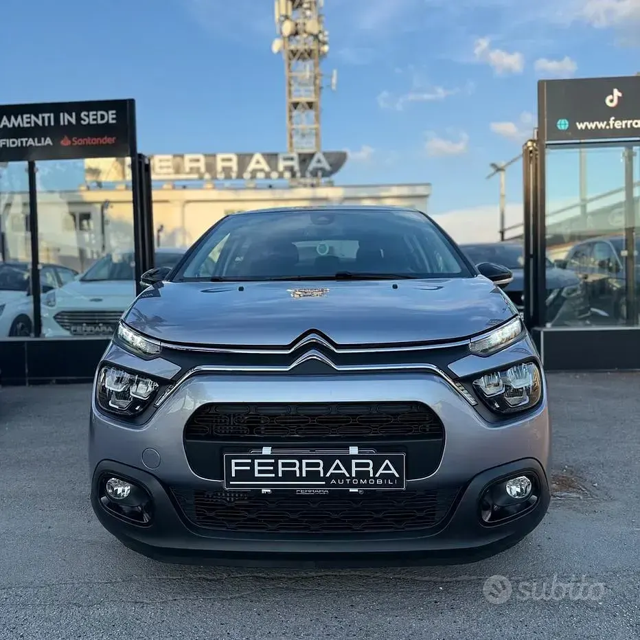Usata Citroën C3 Shine 102 CV (75 kW) 2022 Grigio Utilitaria