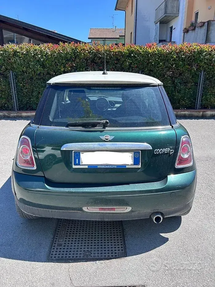 Usata Mini Cooper 110 CV (80 kW) 2010 Verde Utilitaria