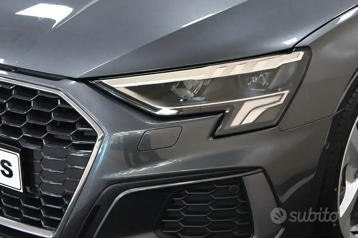 Usata Audi A3 S-Line 150 CV (110 kW) 2024 Grigio Berlina