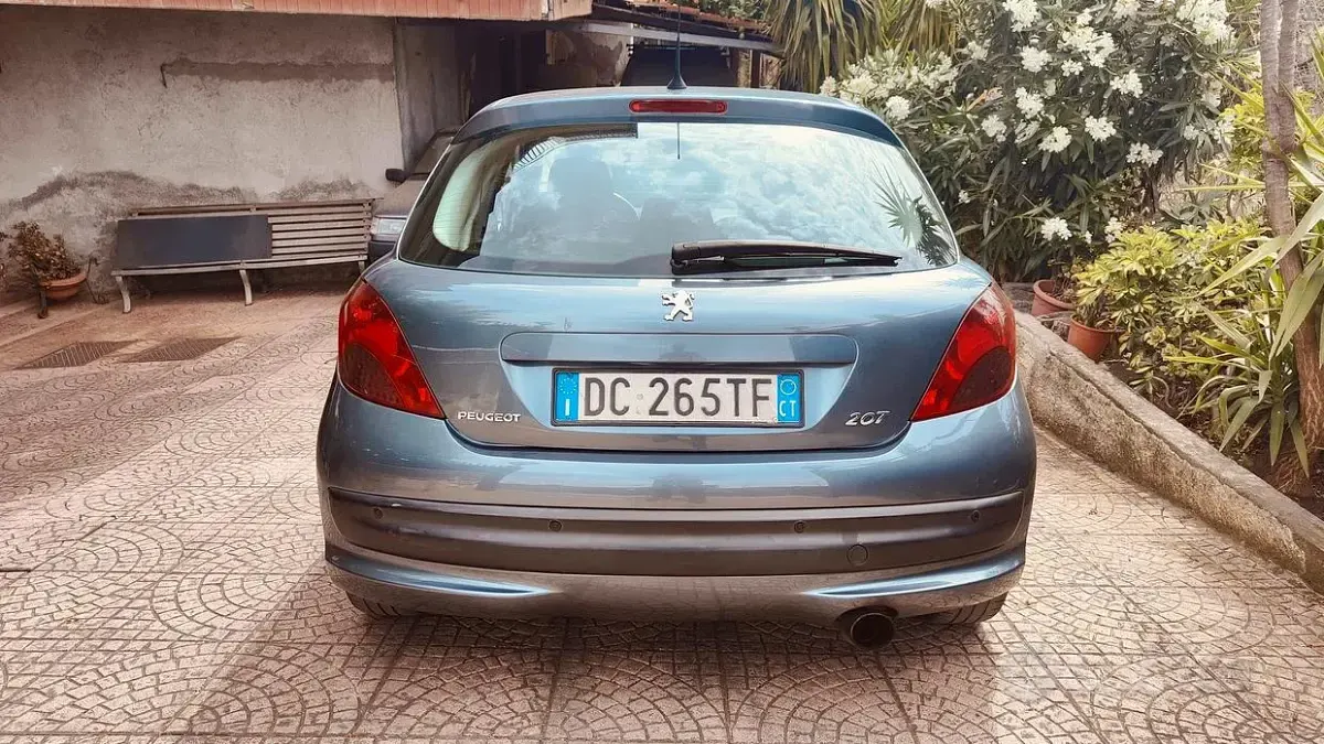 Usata Peugeot 207 70 CV (51 kW) 2007 Grigio Utilitaria
