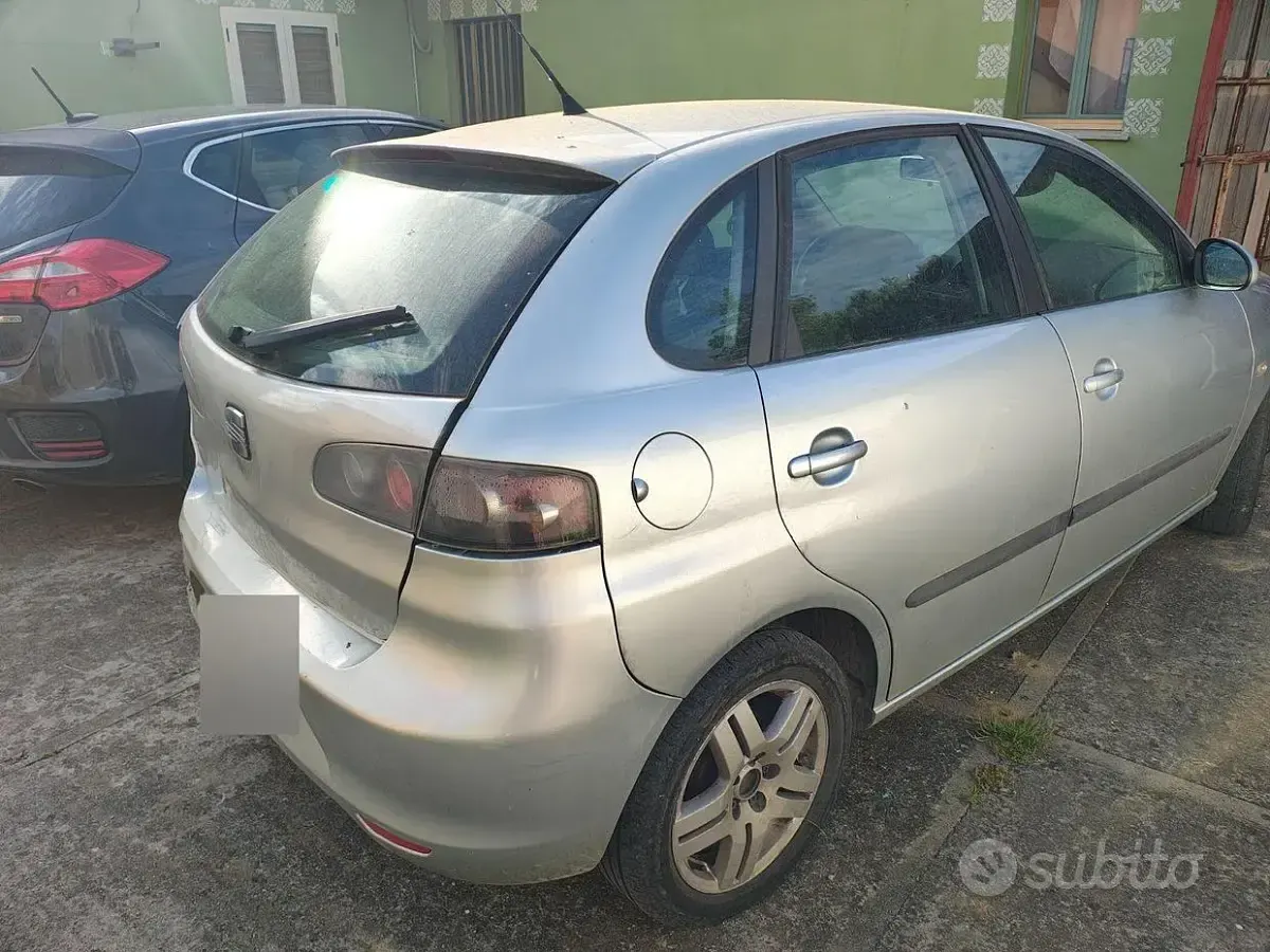 Usata Seat Ibiza 75 CV (55 kW) 2008 Berlina