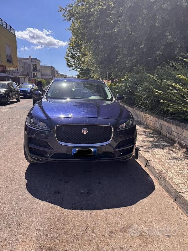 Usata Jaguar F-Pace Prestige 180 CV (132 kW) 2017 Blu SUV