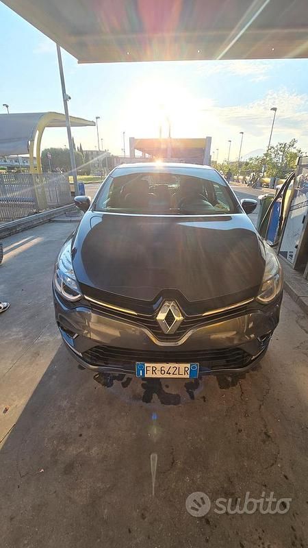 Usata Renault Clio IV 78 CV (57 kW) 2018 Grigio Berlina