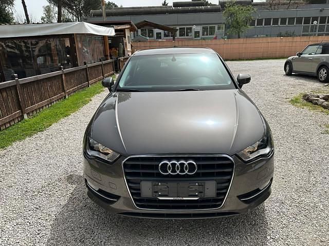 Usata Audi A3 Attraction 110 CV (80 kW) 2014 Grigio scuro Utilitaria
