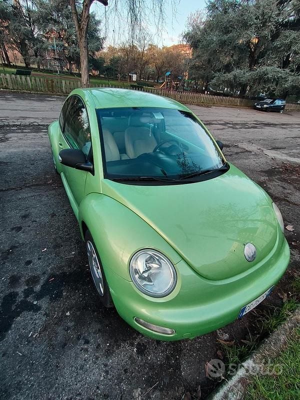 Usata VW Beetle 102 CV (75 kW) 2003 Verde Coupé