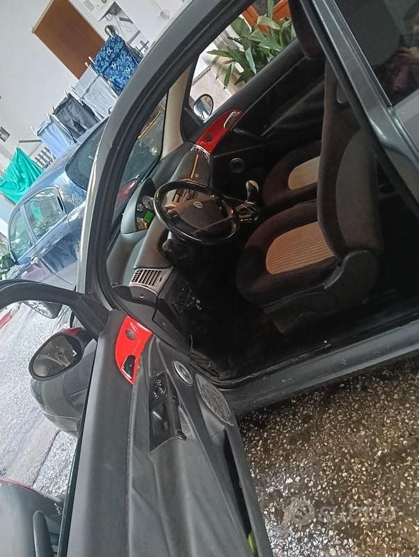 Usata Lancia Ypsilon 75 CV (55 kW) 2009 Grigio Utilitaria