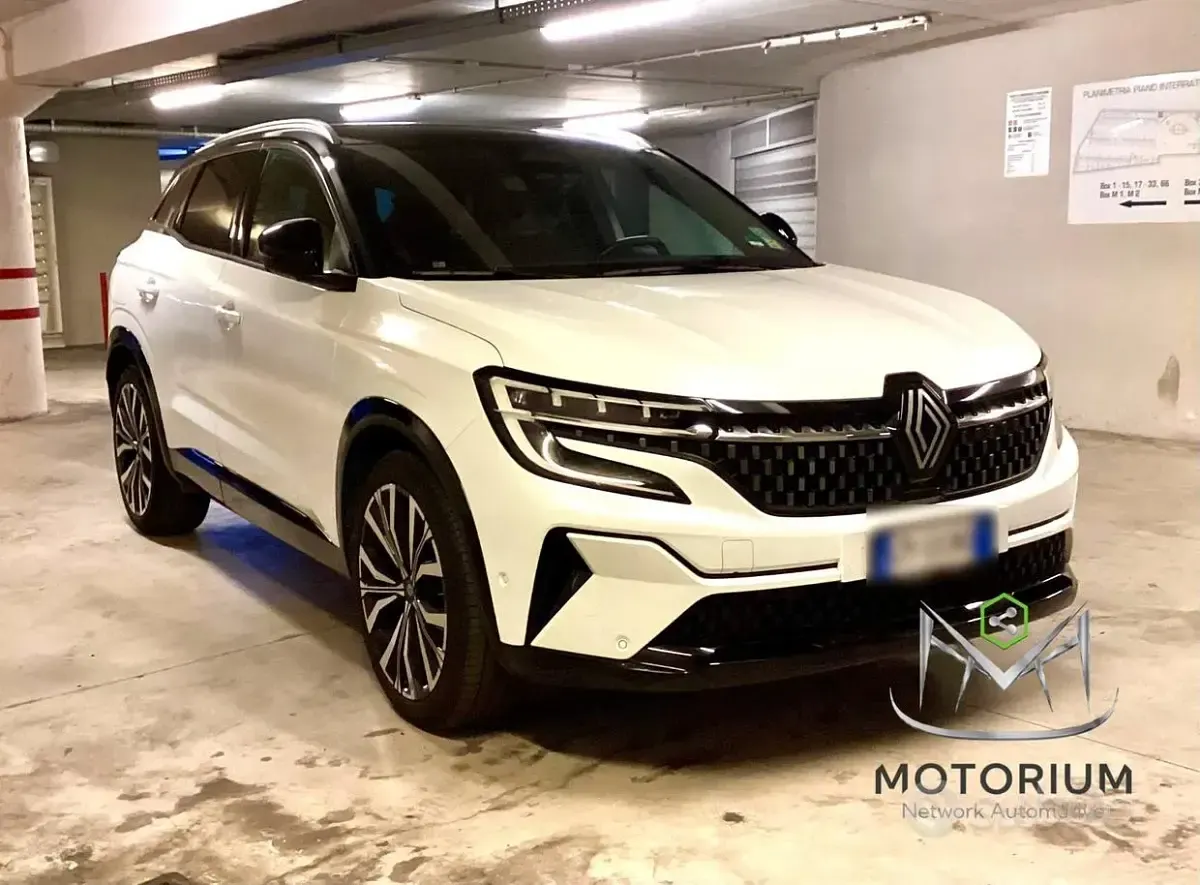 Usata Renault Austral Iconic 131 CV (96 kW) 2023 Bianco SUV