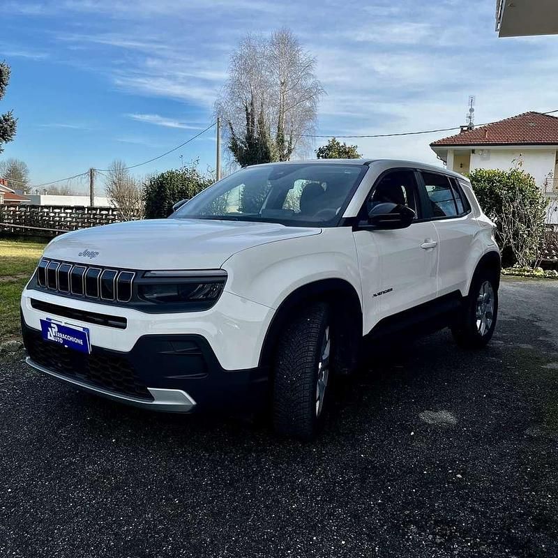 Usata Jeep Avenger Altitude 101 CV (74 kW) 2024 Bianco SUV