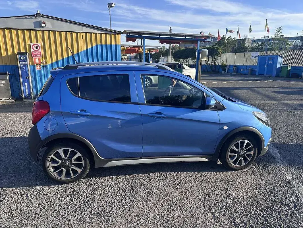 Usata Opel Karl Rocks 73 CV (53 kW) 2018 Utilitaria