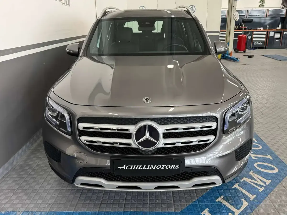 Gebraucht Mercedes GLB220 190 PS (139 kW) 2023 Grau SUV