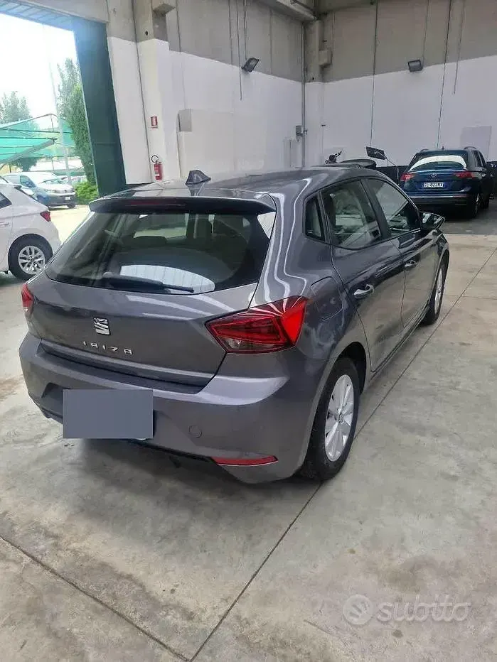 Usata Seat Ibiza 75 CV (55 kW) 2017 Grigio Berlina