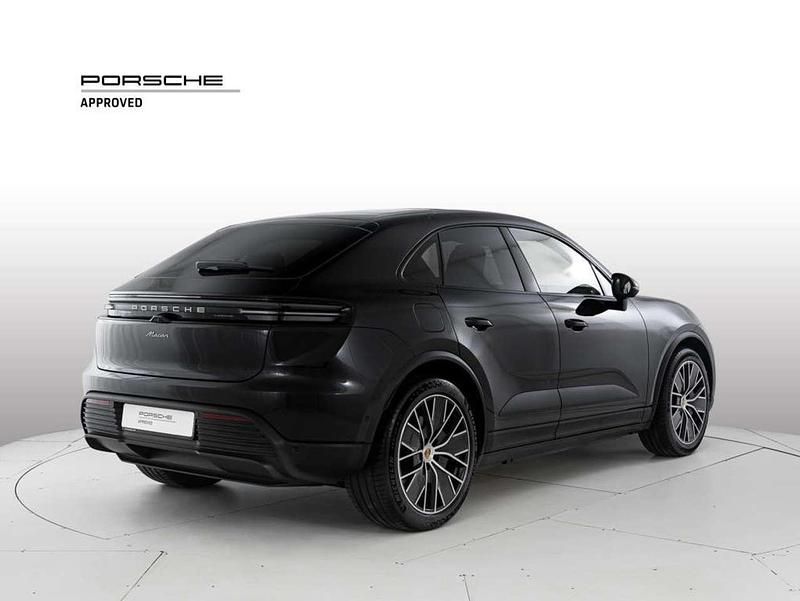 Usata Porsche Macan 4 Electric 119 kW (163 CV) 2024 Nero jet metallizzato SUV