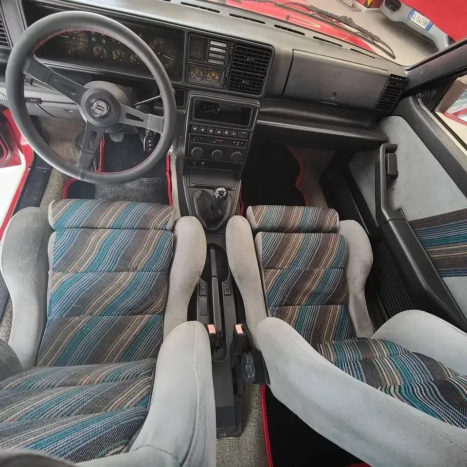 Usata Lancia Delta 196 CV (144 kW) 1989 Rosso Utilitaria