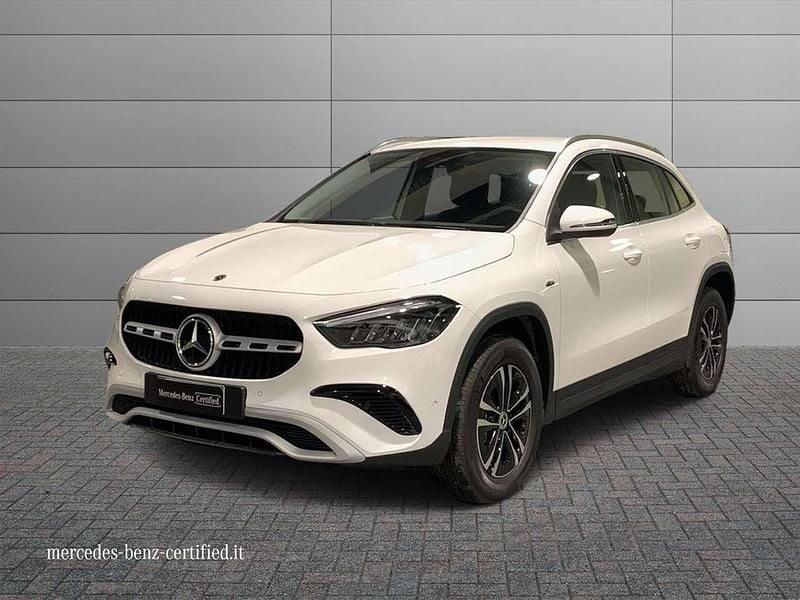 Bianco Nuova 2025 Mercedes GLA250 Advanced SUV | 42.400 € (Super prezzo) - Immagine 1/4