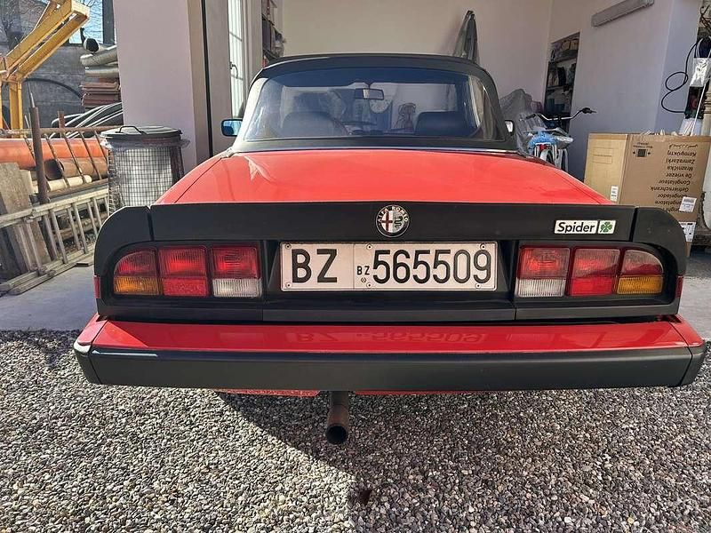 Usata Alfa Romeo Spider 128 CV (94 kW) 1985 Cabrio
