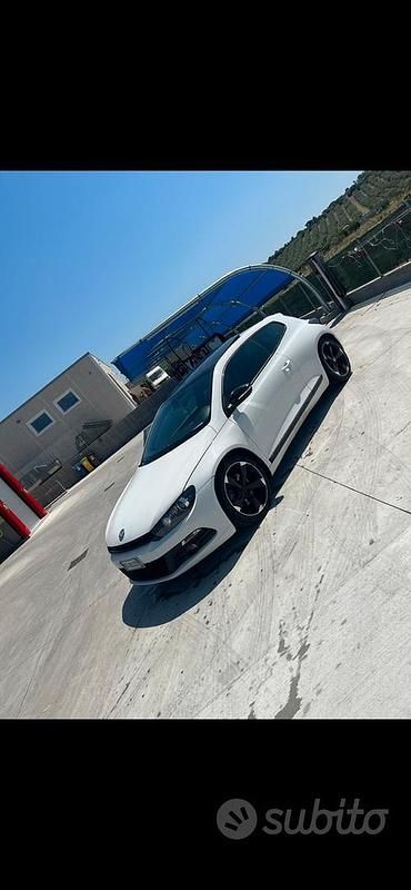 Usata VW Scirocco 200 CV (147 kW) 2009 Bianco Coupé