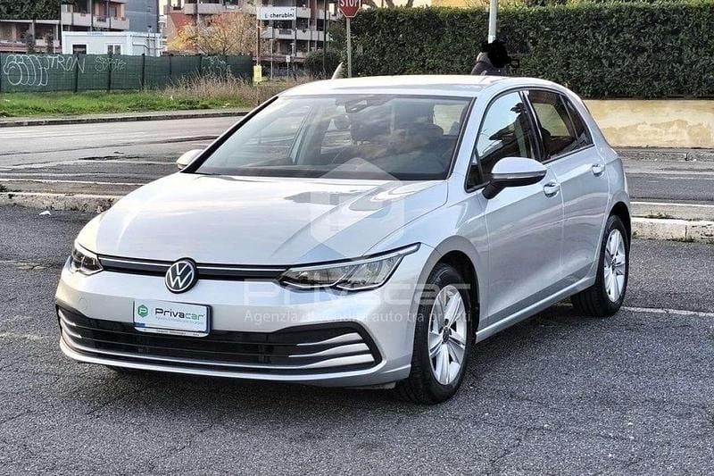 Usata VW Golf VIII Life 116 CV (85 kW) 2024 Grigio Utilitaria