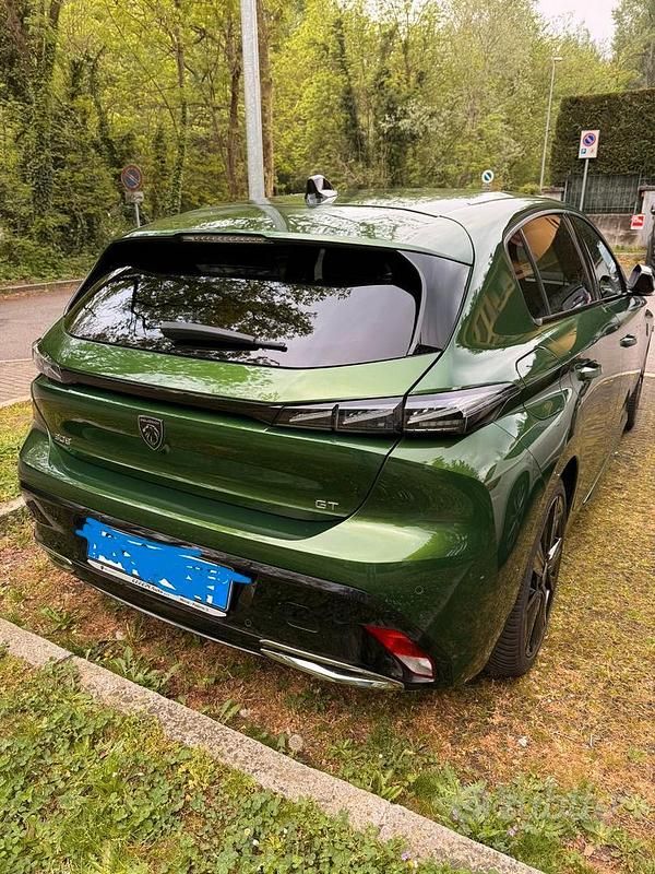 Usata Peugeot 308 131 CV (96 kW) 2023 Verde Berlina