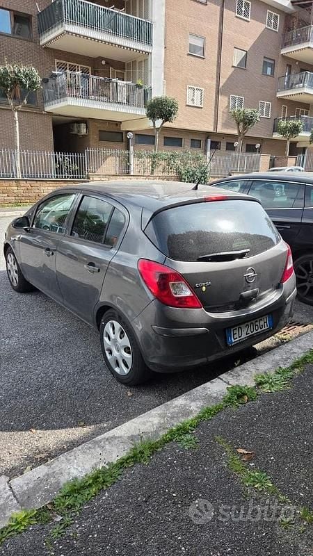 Usata Opel Corsa 85 CV (62 kW) 2010 Grigio Utilitaria