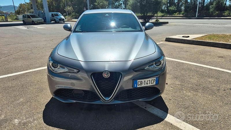 Usata Alfa Romeo Giulia Business 160 CV (117 kW) 2020 Grigio Berlina