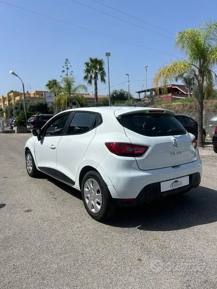 Usata Renault Clio 75 CV (55 kW) 2013 Bianco Utilitaria