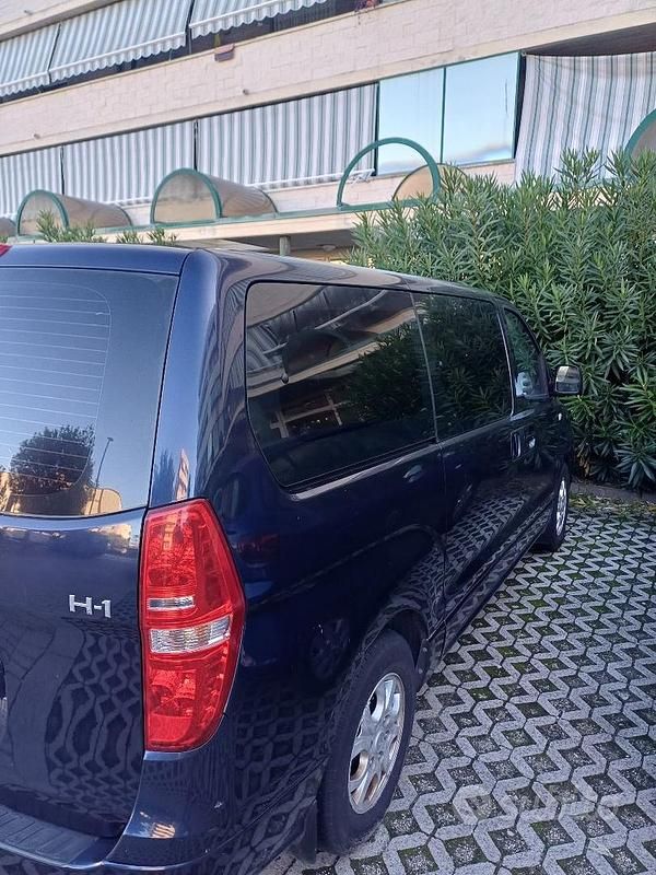 Usata Hyundai H-1 2009 Blu Monovolume