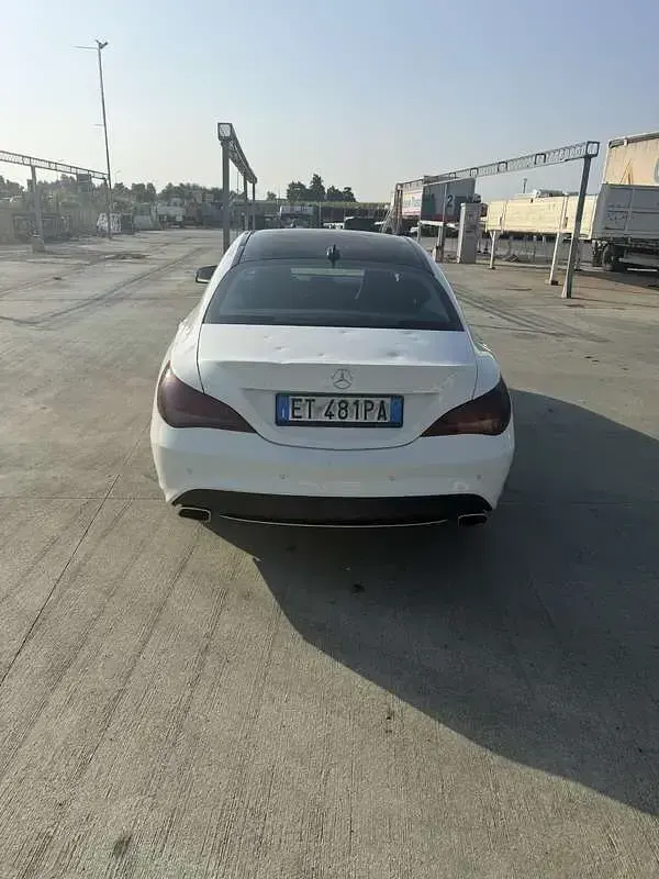 Usata Mercedes CLA200 136 CV (100 kW) 2014 Bianco Coupé