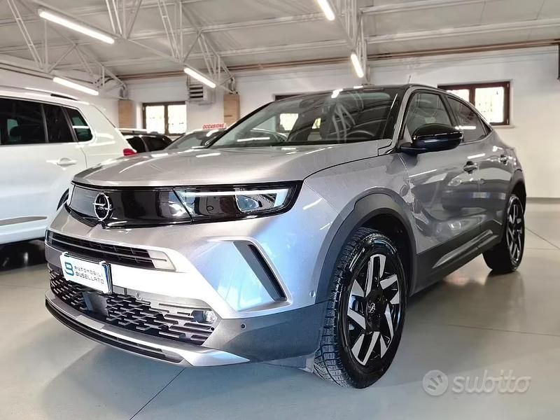 Usata Opel Mokka Elegance 101 CV (74 kW) 2024 Grigio SUV