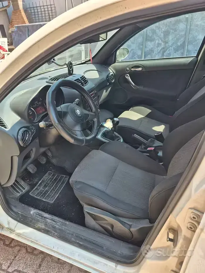 Usata Alfa Romeo 147 120 CV (88 kW) 2009 Utilitaria