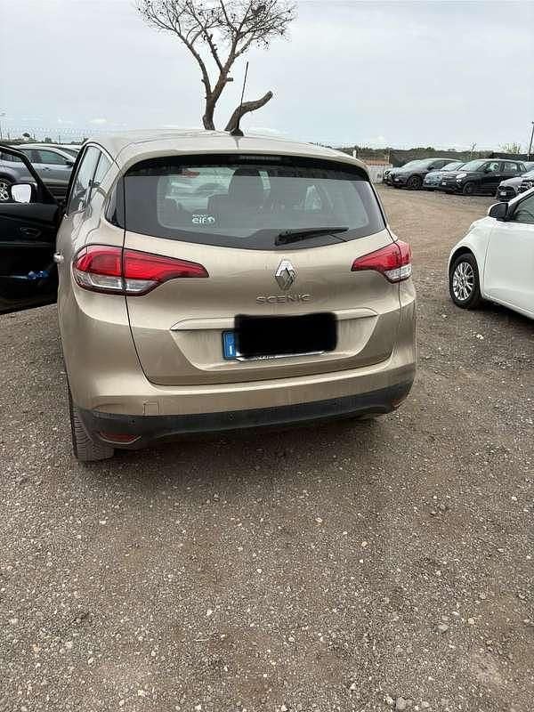 Usata Renault Scénic IV Business 116 CV (85 kW) 2018 Monovolume